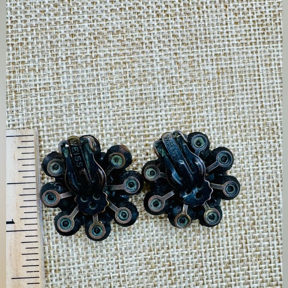 Albert Weiss Black Cluster Earrings - Picture 6 of 6